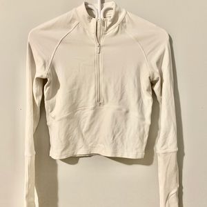 lululemon half zip long sleep top (Nulu material)